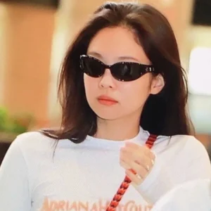 Jennie Donut Bun 01