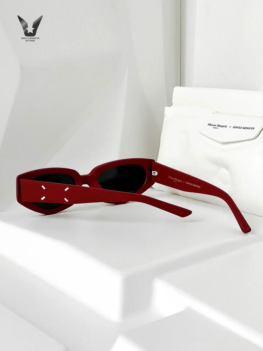 maison-margiela-mm205-leather-lr1-5.webp maison margiela mm205 leather lr1 5