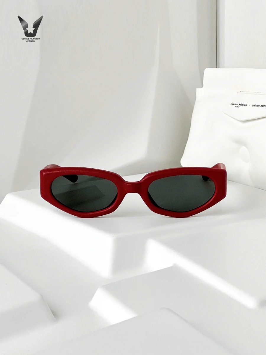 maison-margiela-mm205-leather-lr1.webp maison margiela mm205 leather lr1