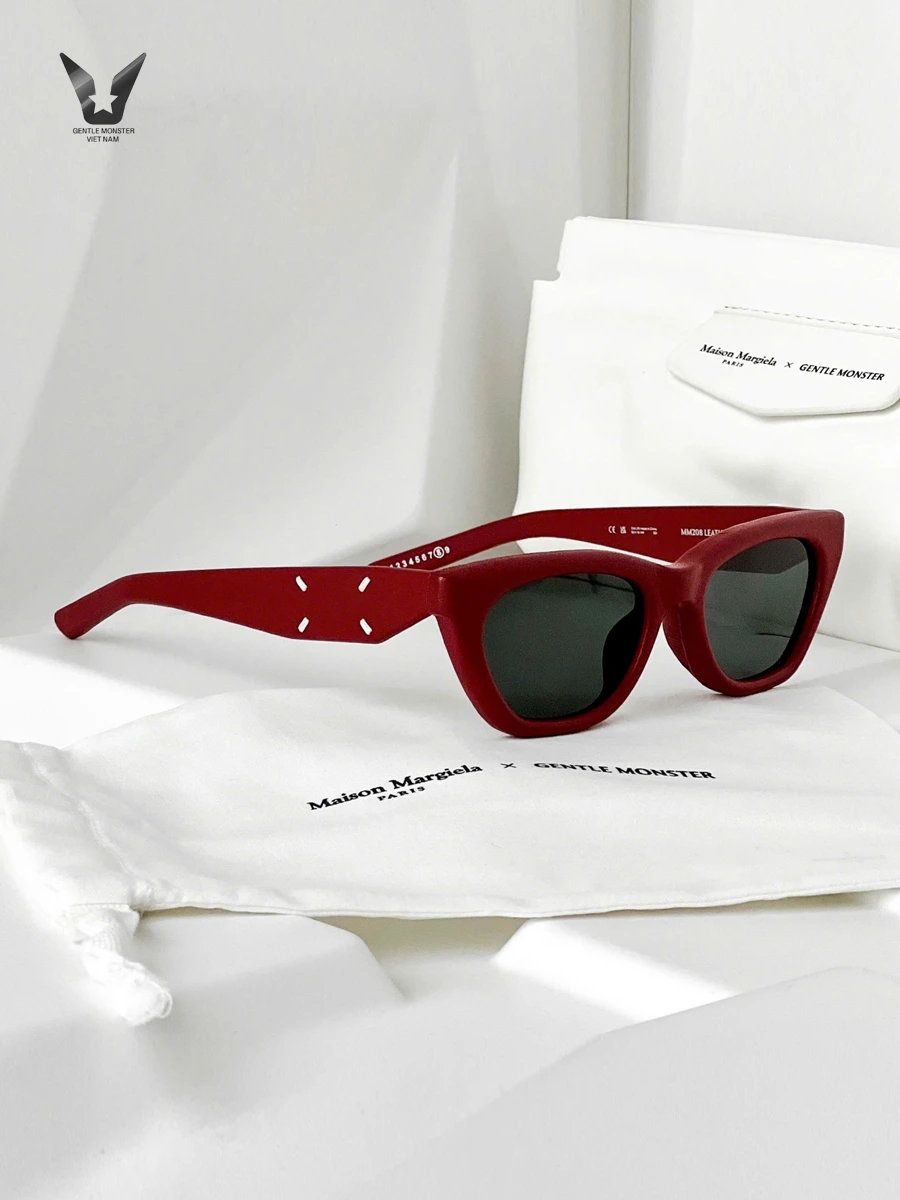 maison-margiela-mm208-leather-lr1-2.webp maison margiela mm208 leather lr1 2